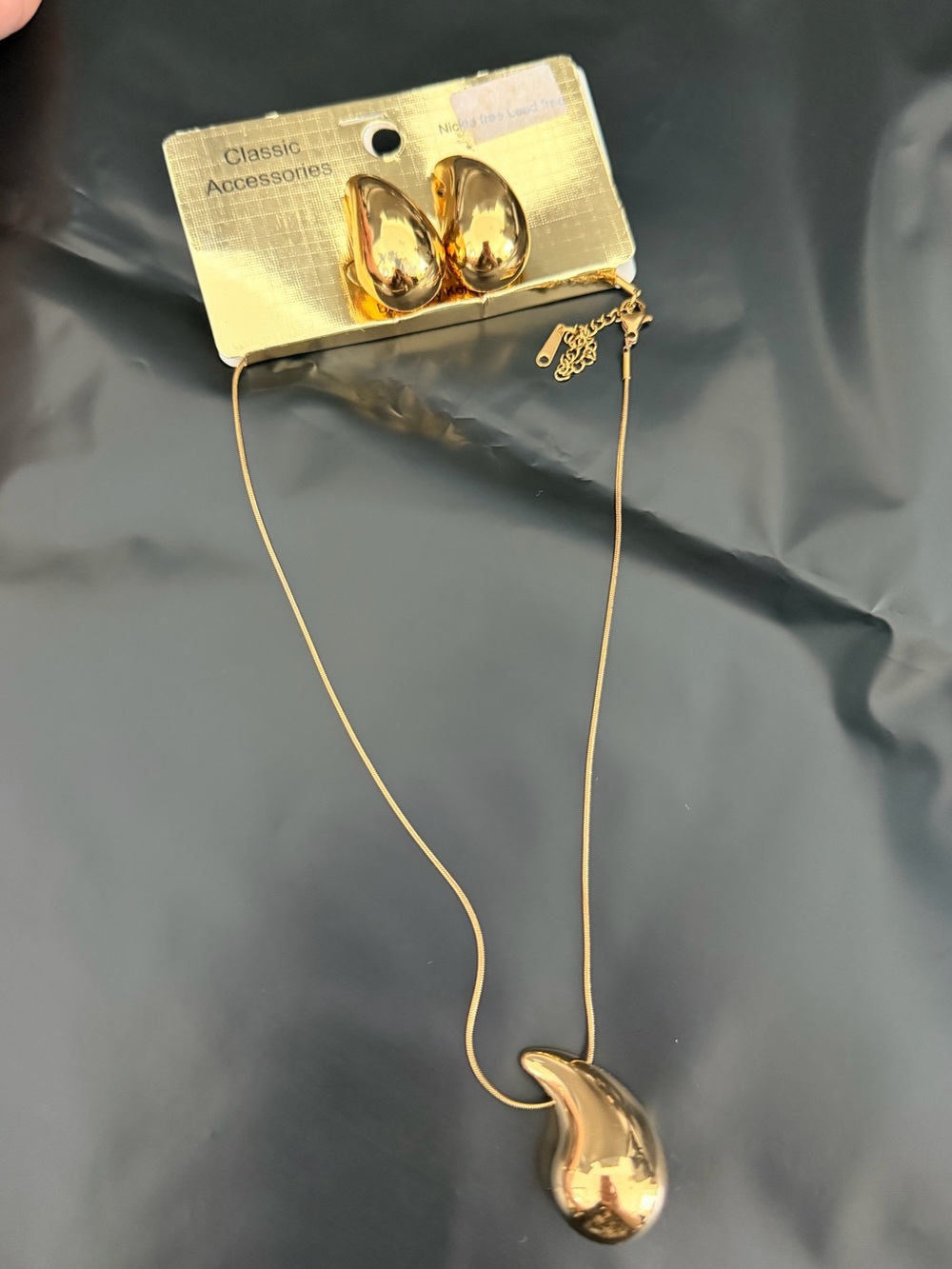 Gold Teardrop Pendant Necklace and Earrings Set